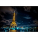 Eifelio bokštas naktį